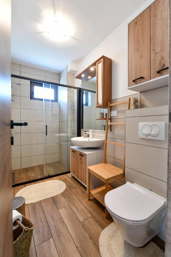 Wildernest Holiday Home Раковица Екстериор снимка